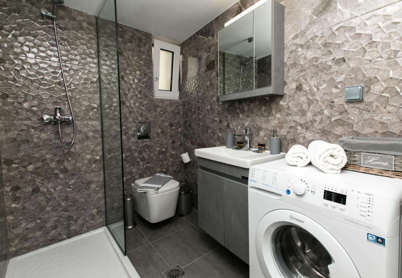 Luxury Shades Of Gray Apartment Rethymno  ภายนอก รูปภาพ